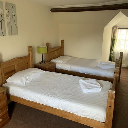 The Cromwell Arms Inn Bovey Tracey Buitenkant foto