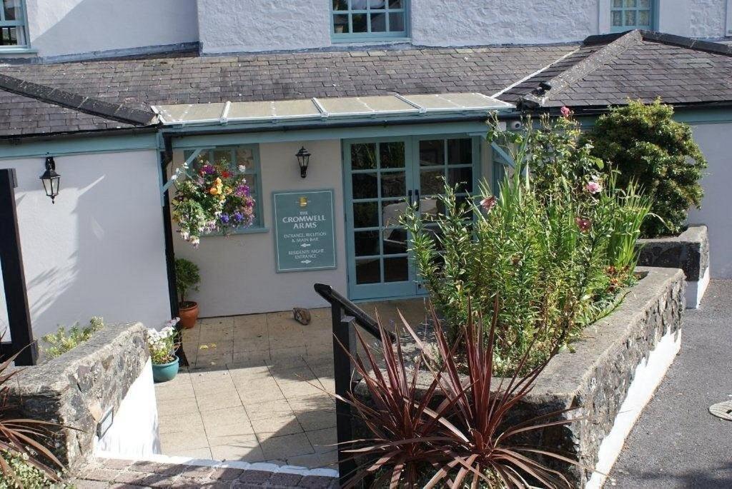 The Cromwell Arms Inn Bovey Tracey Buitenkant foto