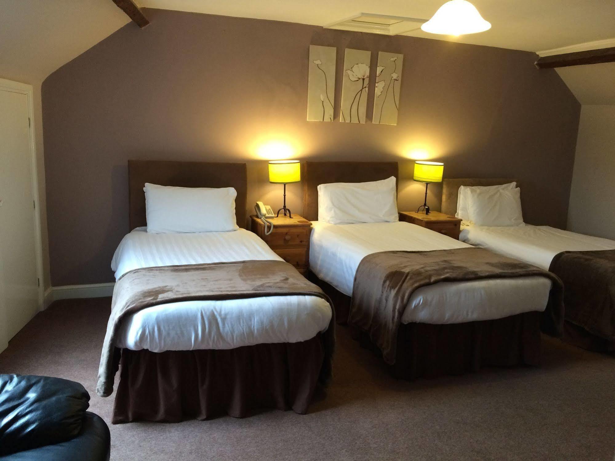 The Cromwell Arms Inn Bovey Tracey Buitenkant foto